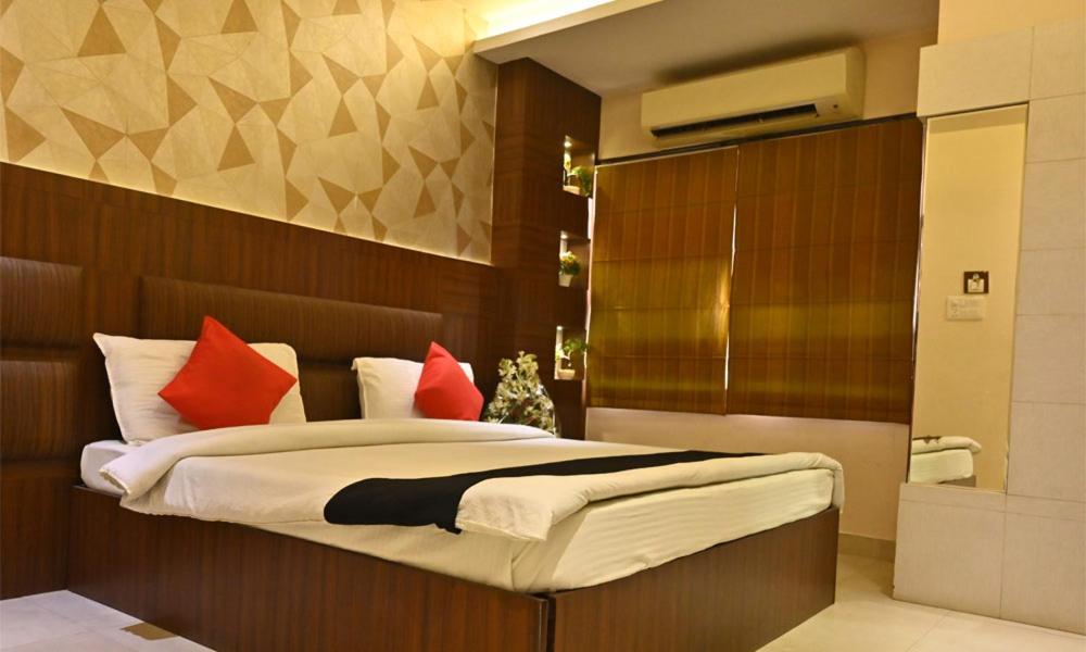 Hotel Royal Cottage กานปูร์ ภายนอก รูปภาพ