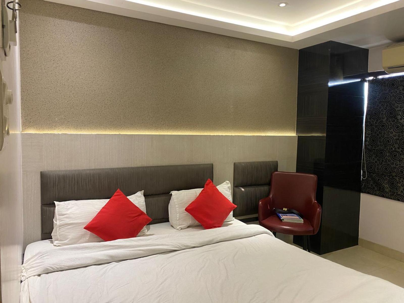 Hotel Royal Cottage กานปูร์ ภายนอก รูปภาพ